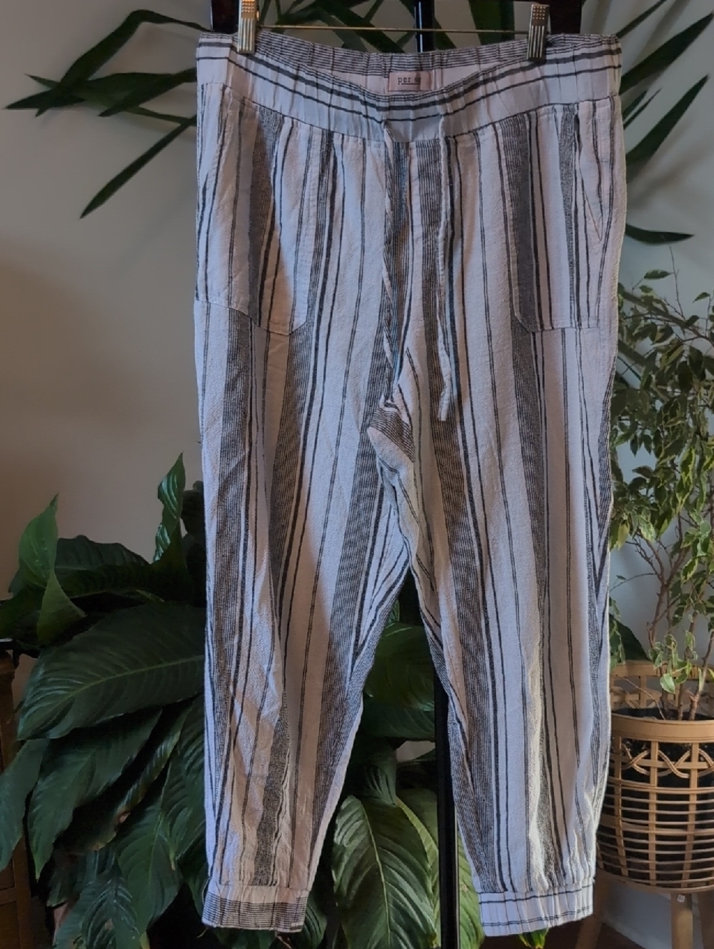 Per Se Black and White Striped Linen Blend Joggers